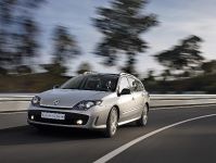 Renault Laguna GT (2008) - picture 2 of 40