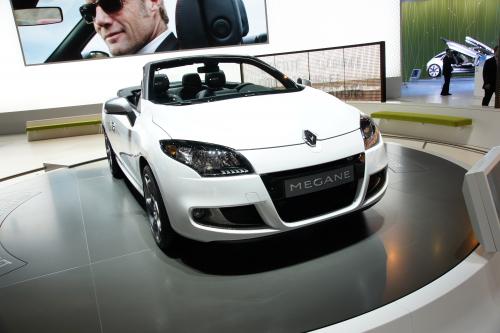 Renault Megane Coupe-Cabriolet Geneva (2010) - picture 1 of 2