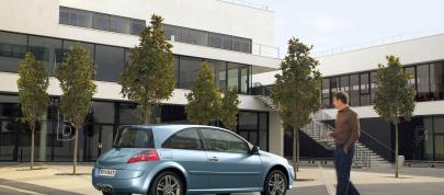 Renault Megane GT (2007) - picture 12 of 16