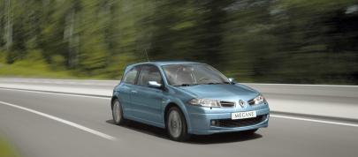Renault Megane GT (2007) - picture 15 of 16