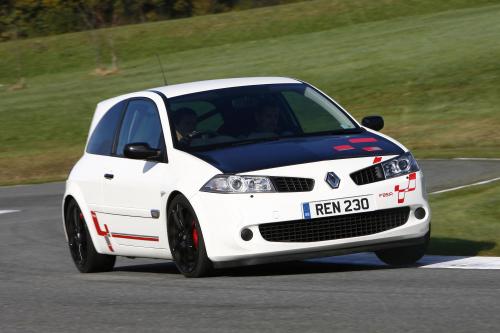 Renault Megane R26.R (2009) - picture 1 of 2