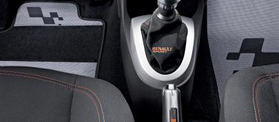 Renault Twingo RS (2009) - picture 15 of 39