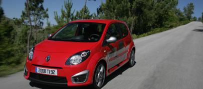 Renault Twingo RS (2009) - picture 28 of 39