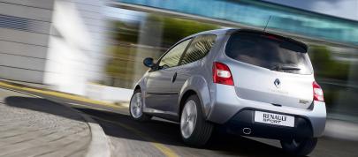Renault Twingo RS (2009) - picture 31 of 39