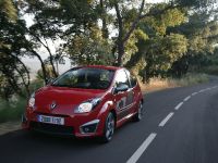 Renault Twingo RS (2009) - picture 18 of 39