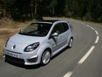 Renault Twingo RS (2009) - picture 21 of 39