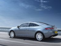Renault Unveils Laguna Coupe (2008) - picture 2 of 4