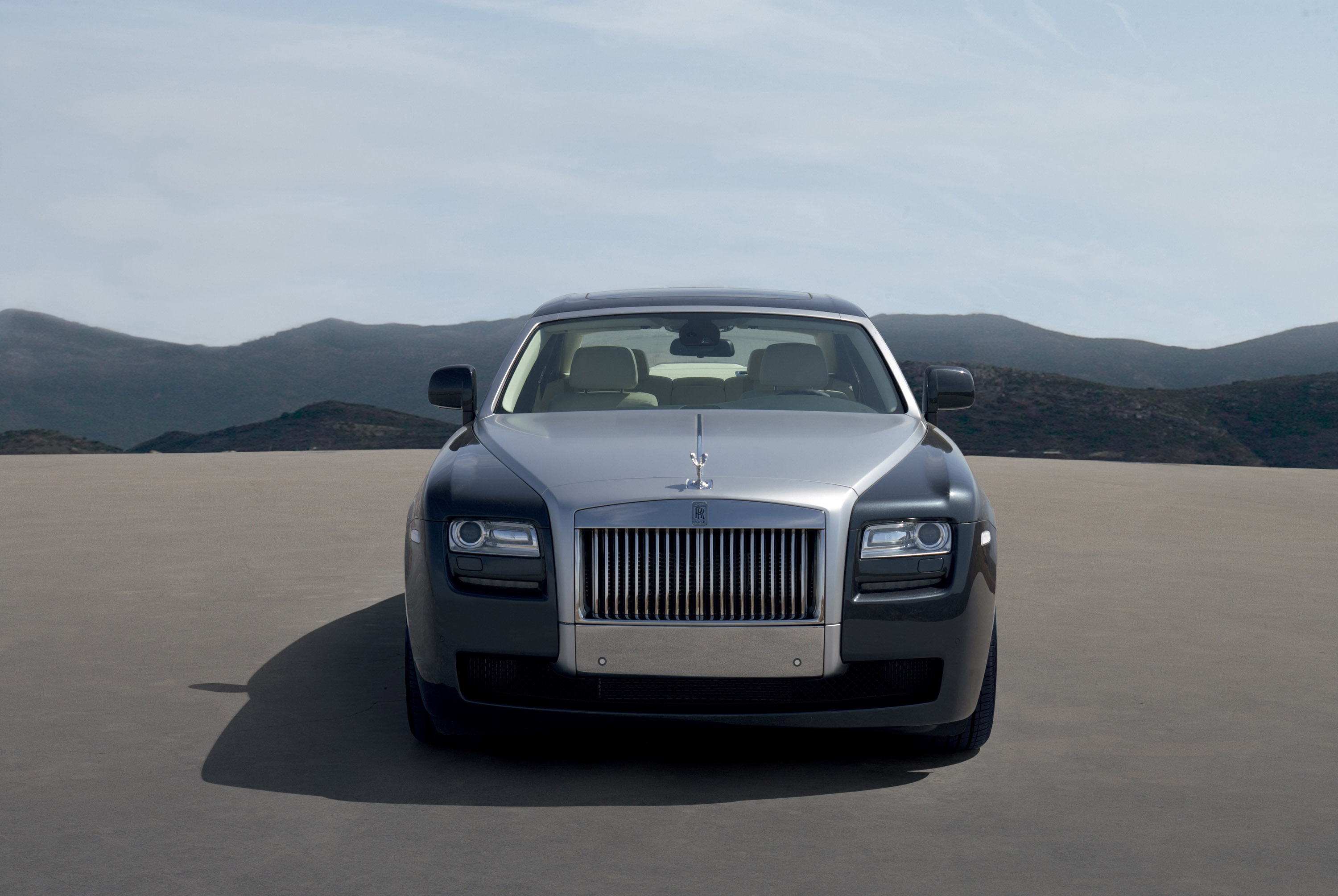 Роллс ройс 5. Rolls Royce Ghost 2014. Rolls Royce Ghost. Роллс Ройс 2010. Rolls Royce Ghost 2009.