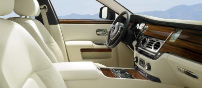 Rolls-Royce Ghost (2011) - picture 39 of 40