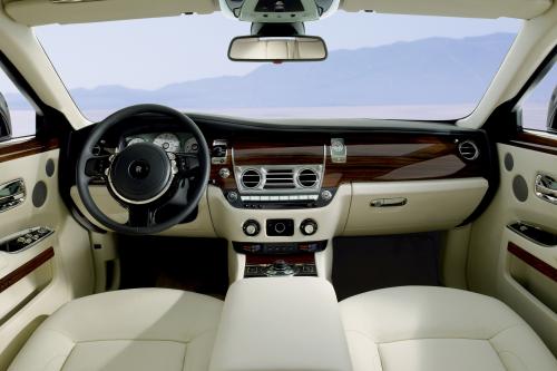 Rolls-Royce Ghost (2011) - picture 8 of 40