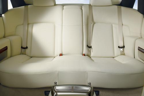 Rolls-Royce Ghost (2011) - picture 9 of 40