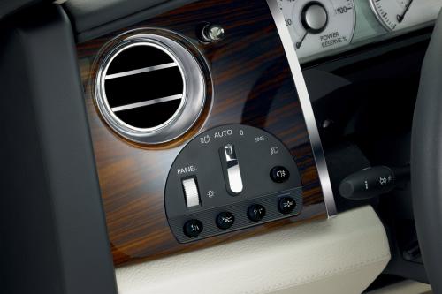 Rolls-Royce Ghost (2011) - picture 17 of 40
