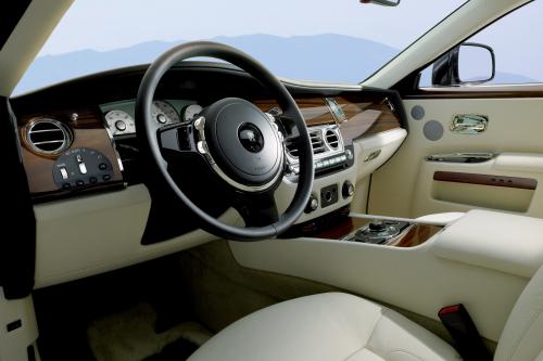 Rolls-Royce Ghost (2011) - picture 40 of 40