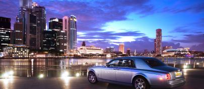 Rolls-Royce Phantom 102EX (2011) - picture 7 of 12
