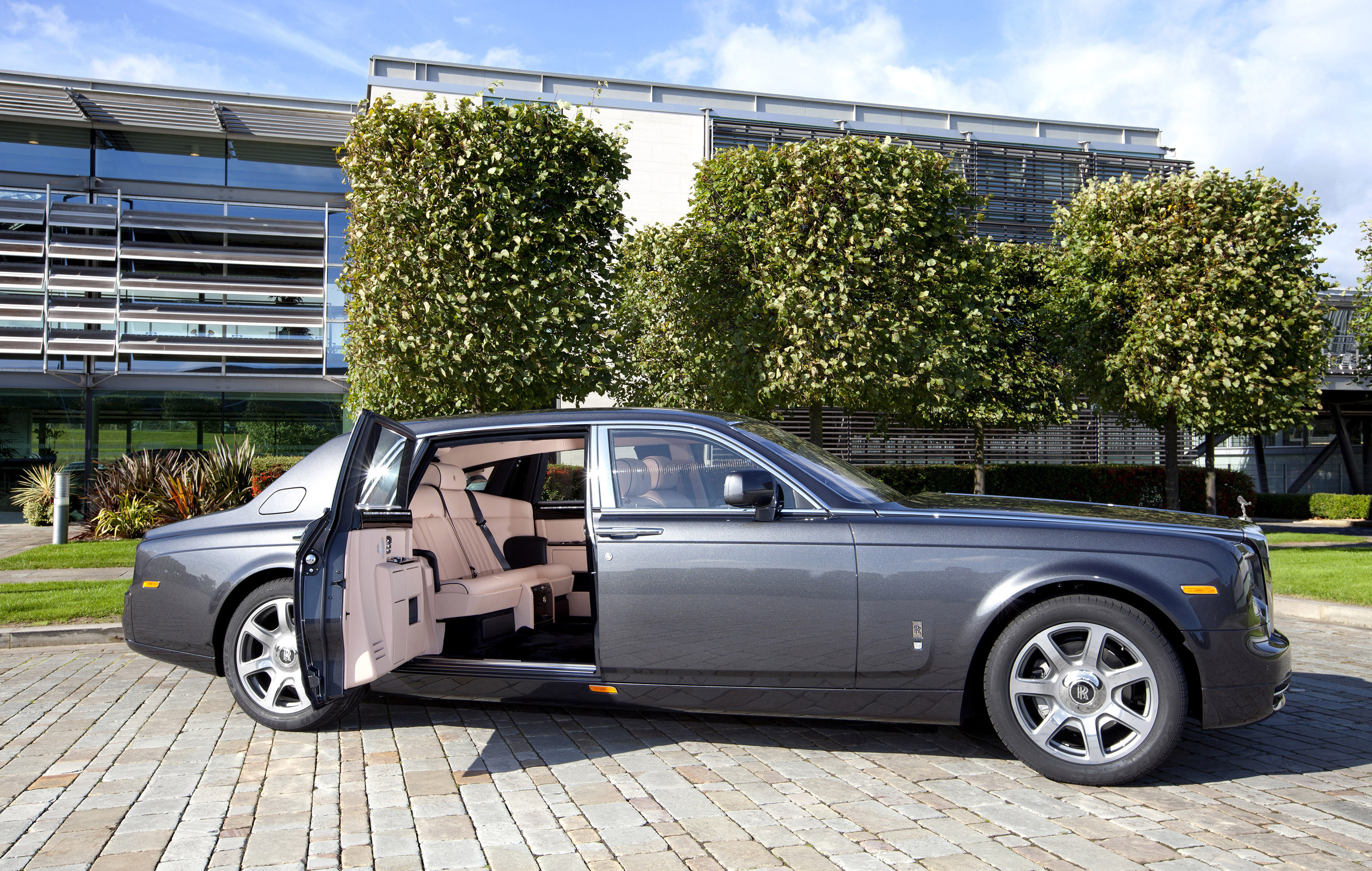 Rolls-Royce Phantom Extended Wheelbase