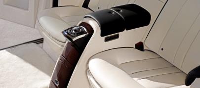 Rolls-Royce Phantom Extetnded Wheelbase Series II (2012) - picture 7 of 12
