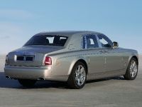 Rolls-Royce Phantom Series II (2012) - picture 3 of 13