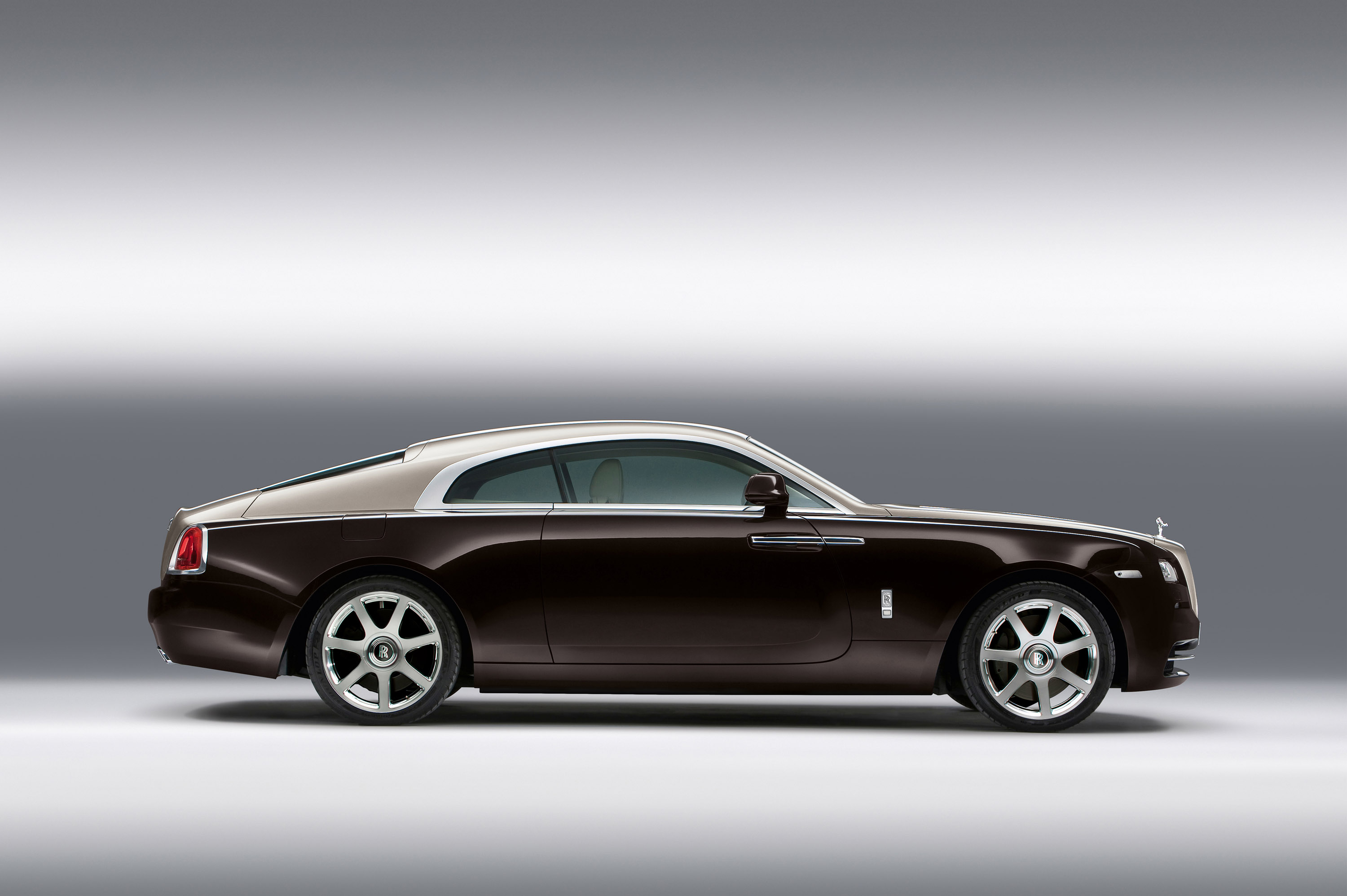 Роллс купе. Rolls Royce Wraith Coupe 2013. Rolls Royce Wraith Coupe. Rolls Royce Wraith купе. Rolls Royce Ghost купе.