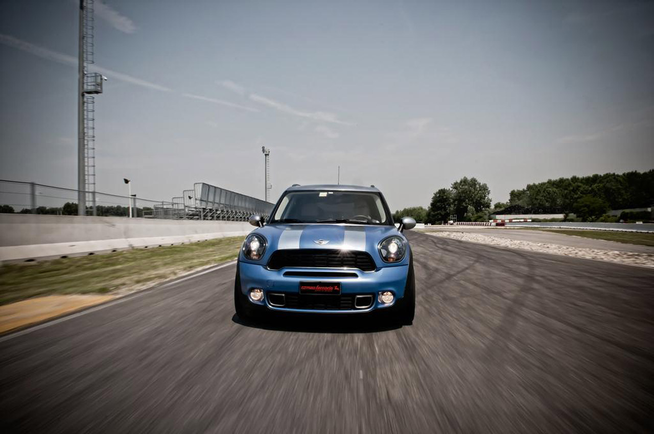 Romeo Ferraris MINI Countryman Anniversario