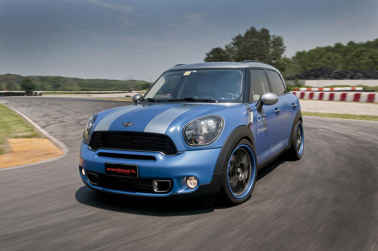 Romeo Ferraris MINI Countryman Anniversario