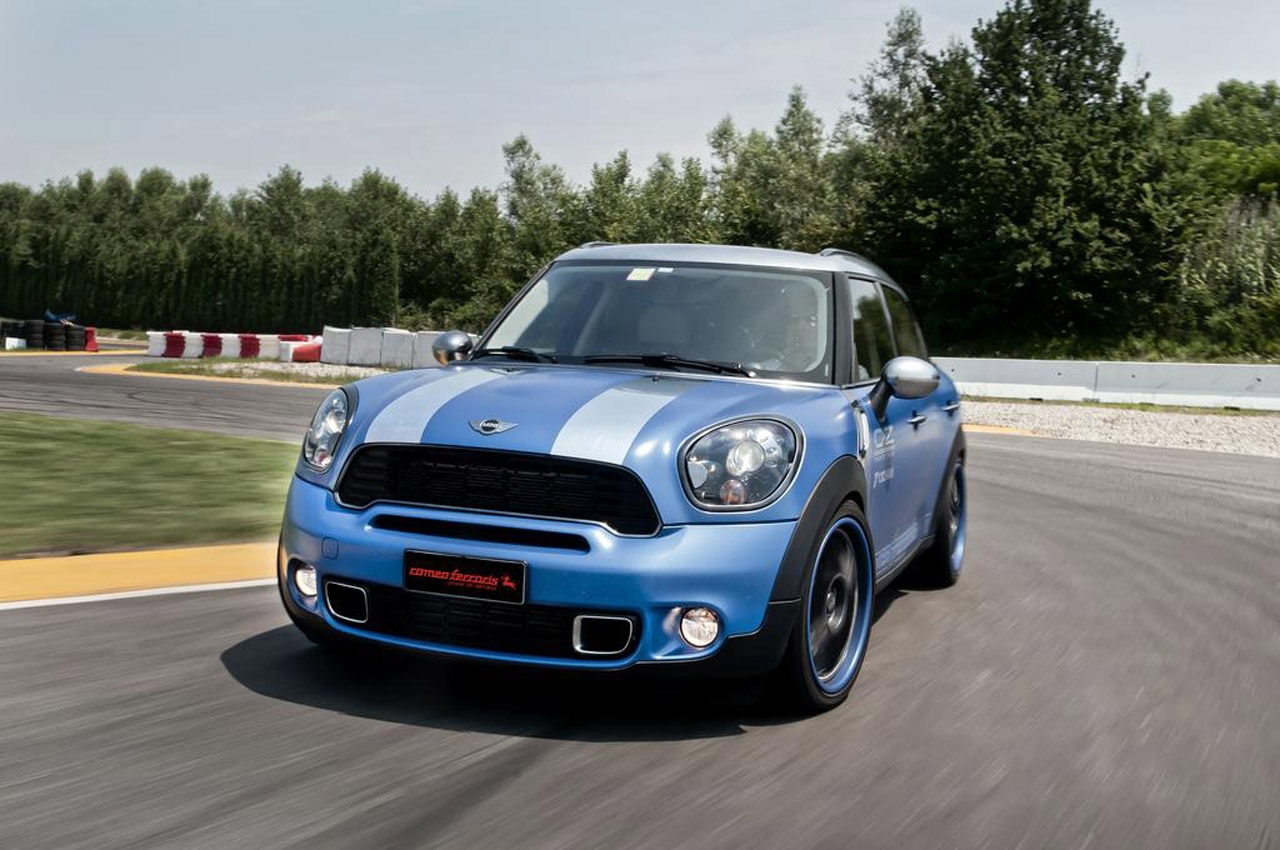 Romeo Ferraris MINI Countryman Anniversario