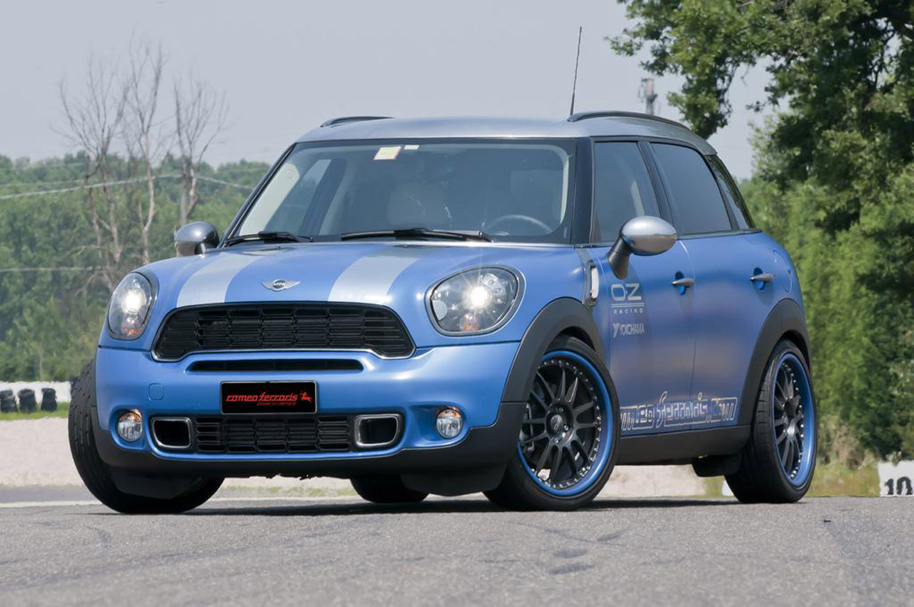 Romeo Ferraris MINI Countryman Anniversario