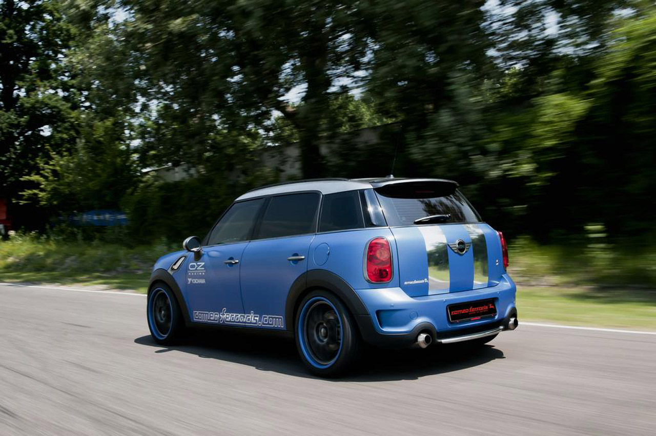 Romeo Ferraris MINI Countryman Anniversario