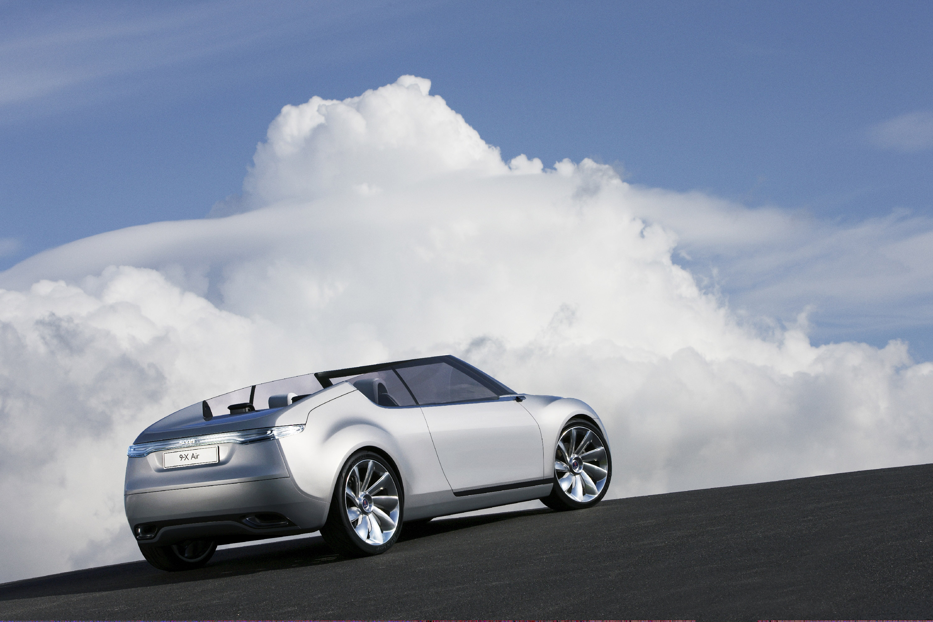 Saab 9-X Air BioHybrid Concept