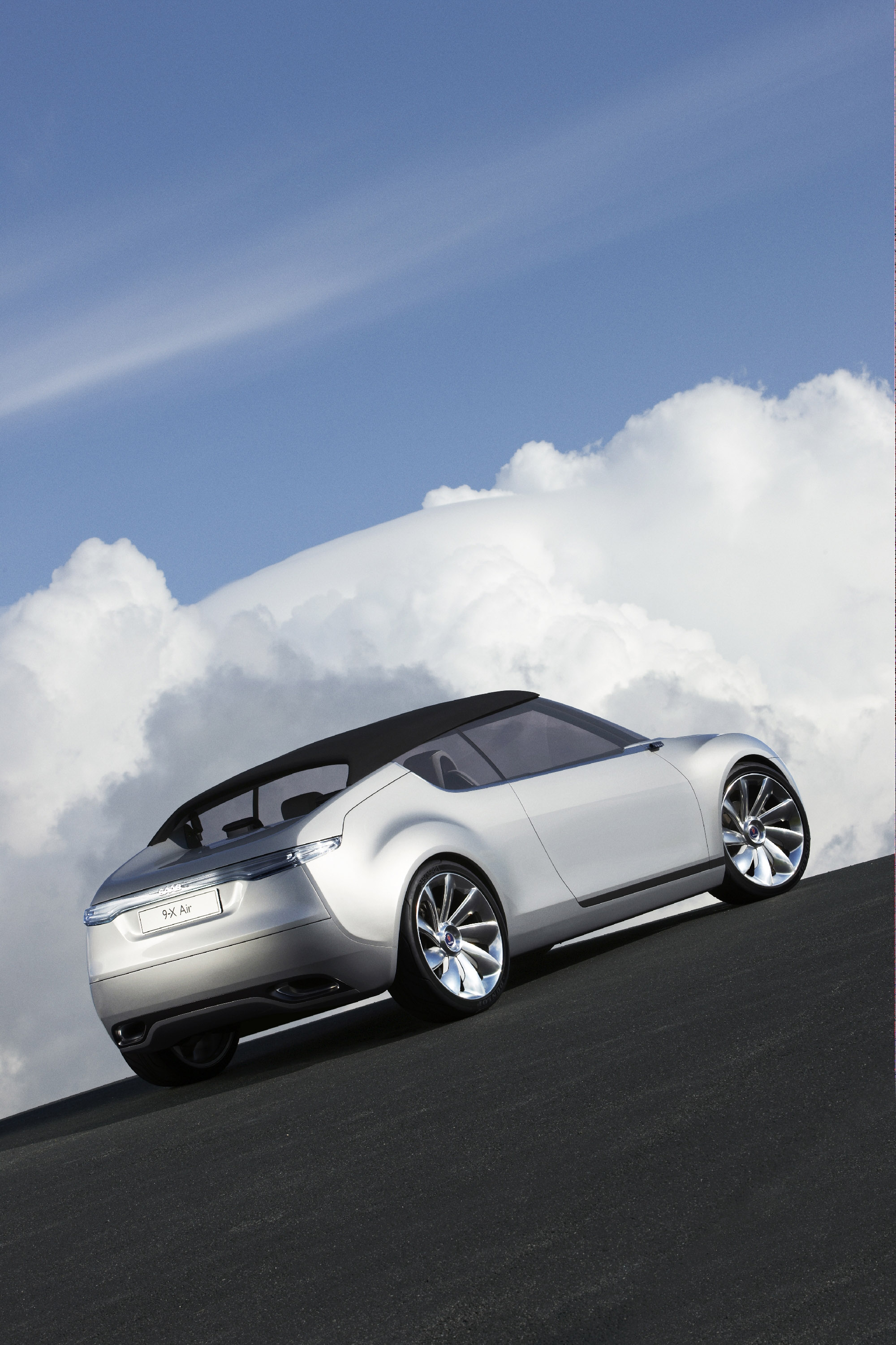 Saab 9-X Air BioHybrid Concept