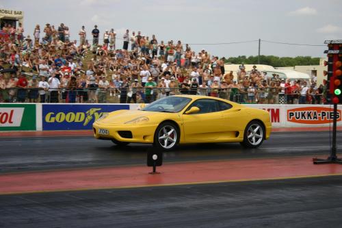 Santa Pod RWYB (2009) - picture 1 of 4