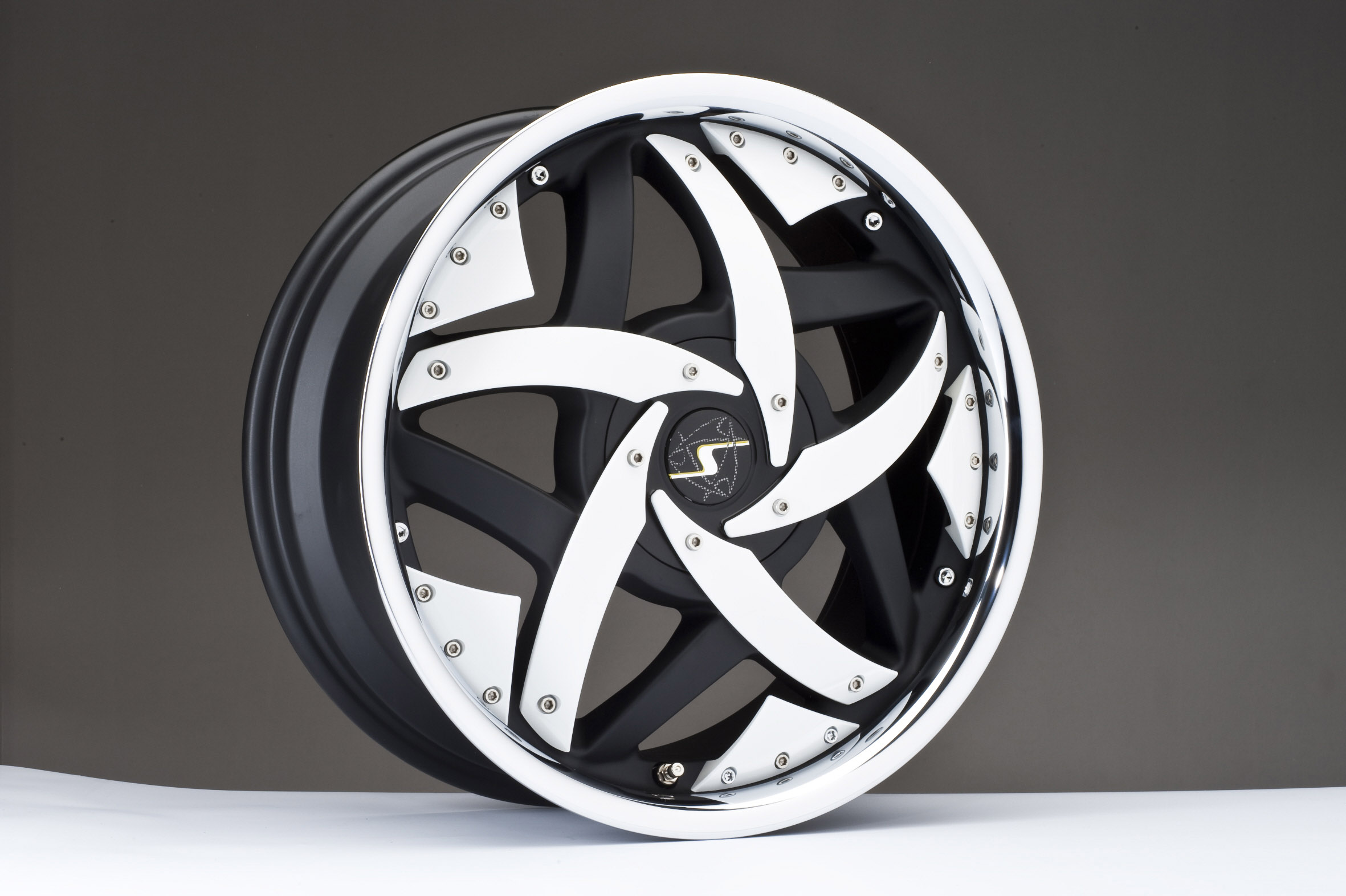 Schmidt Revolution MYSTIC aluminum rims