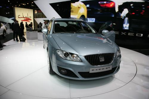 SEAT Exeo ST Geneva (2009) - picture 1 of 7