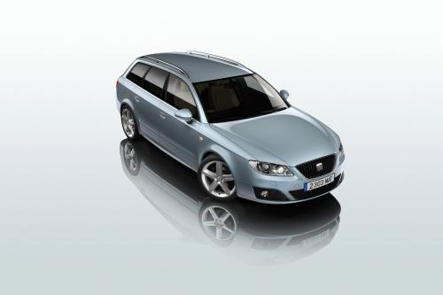 Seat Exeo ST (2010) - picture 1 of 4