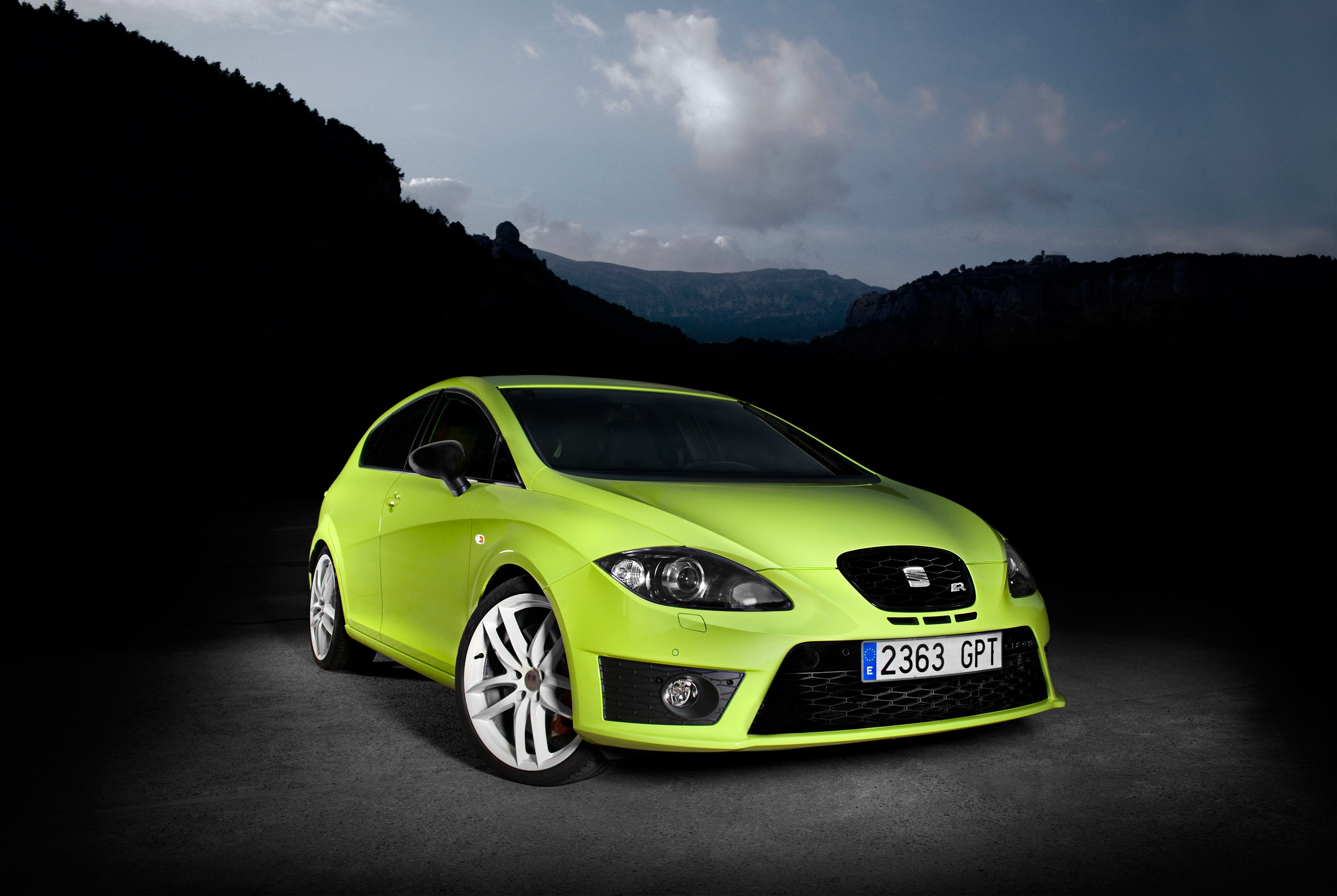 SEAT Leon Cupra R