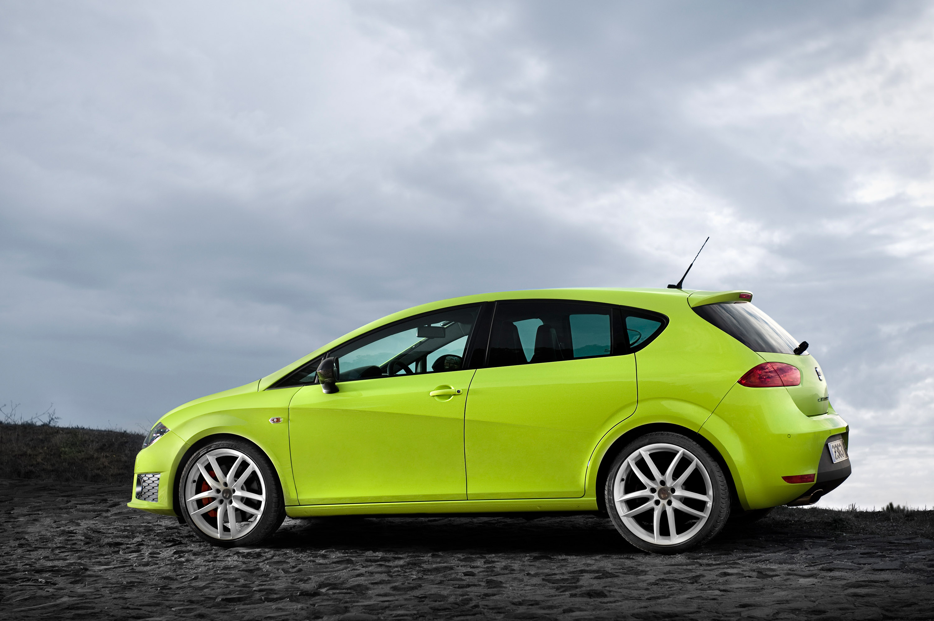 SEAT Leon Cupra R