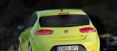 SEAT Leon Cupra R (2009) - picture 31 of 40