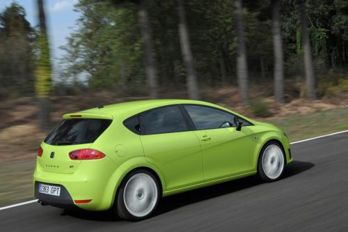 SEAT Leon Cupra R (2009) - picture 33 of 40