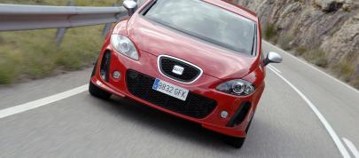 Seat Leon Linea R (2009) - picture 4 of 34