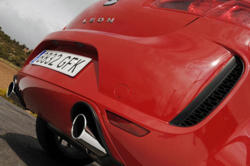 Seat Leon Linea R (2009) - picture 9 of 34