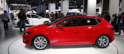 SEAT Leon Paris (2012) - picture 4 of 6