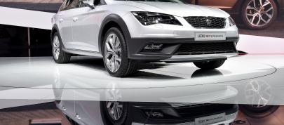 SEAT Leon X-Perience Paris (2014) - picture 4 of 10