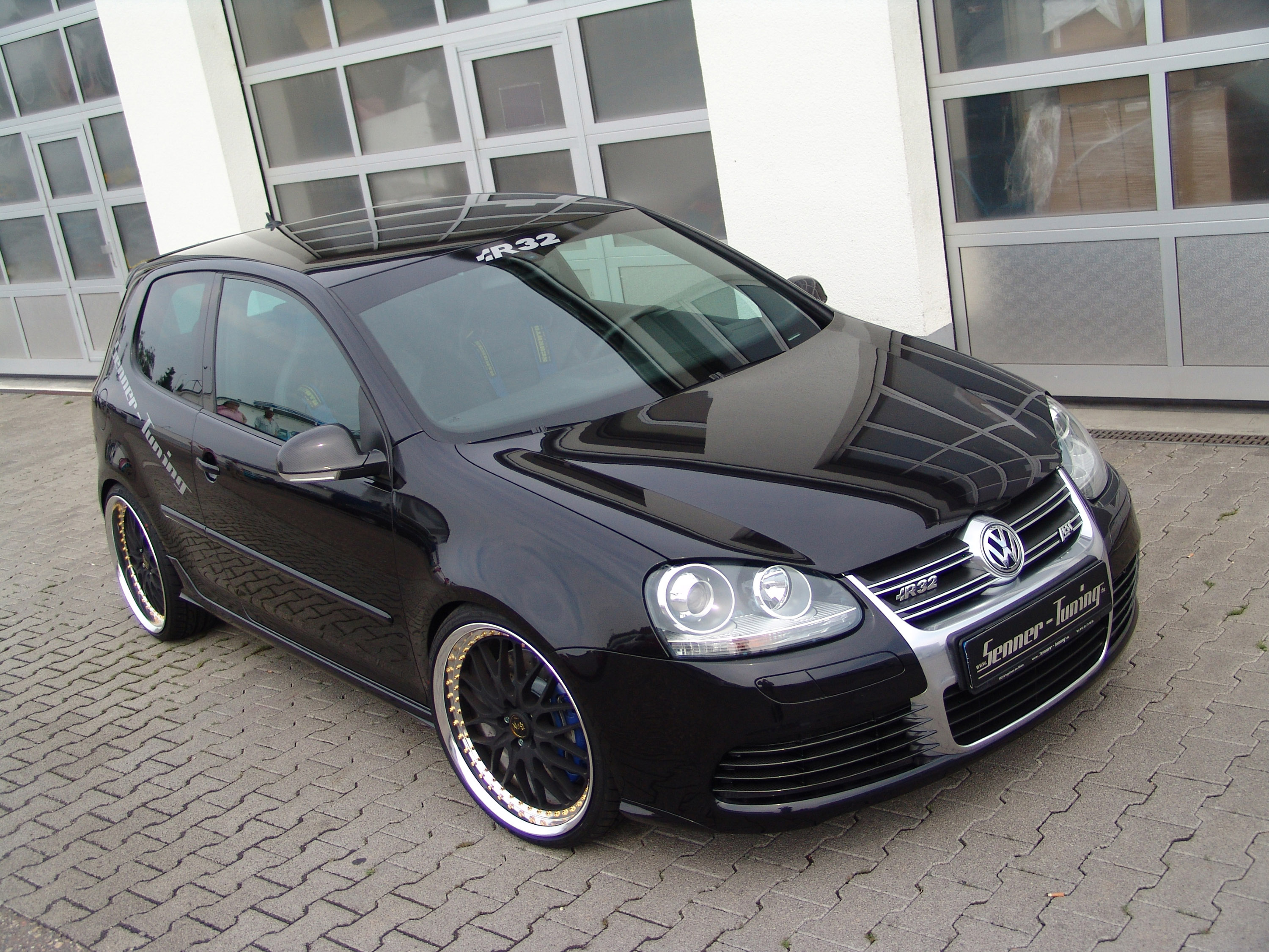 Senner Golf R32 Carbon Racer