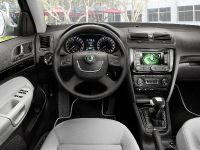 Skoda Octavia (2009) - picture 4 of 4