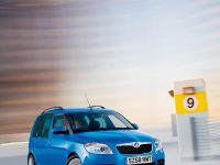 Skoda Roomster 2 (2008) - picture 2 of 5