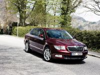 Skoda Superb (2009) - picture 1 of 8