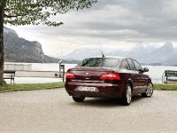 Skoda Superb (2009) - picture 6 of 8