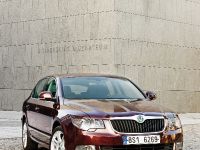 Skoda Superb (2009) - picture 8 of 8