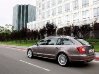 Skoda Superb Combi (2009)