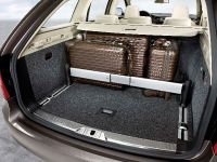Skoda Superb Combi (2009) - picture 14 of 32