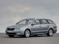 Skoda Superb Combi (2009) - picture 4 of 32